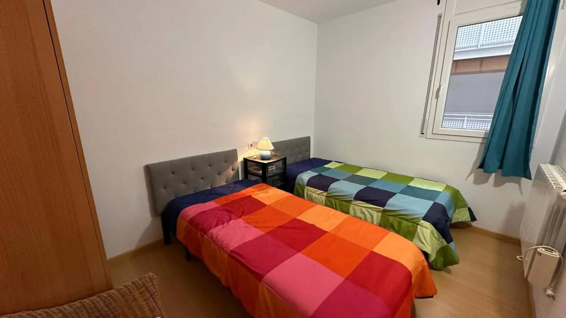 Apartamento Con Vistas A La Psicina Comunitaria Roses Spain